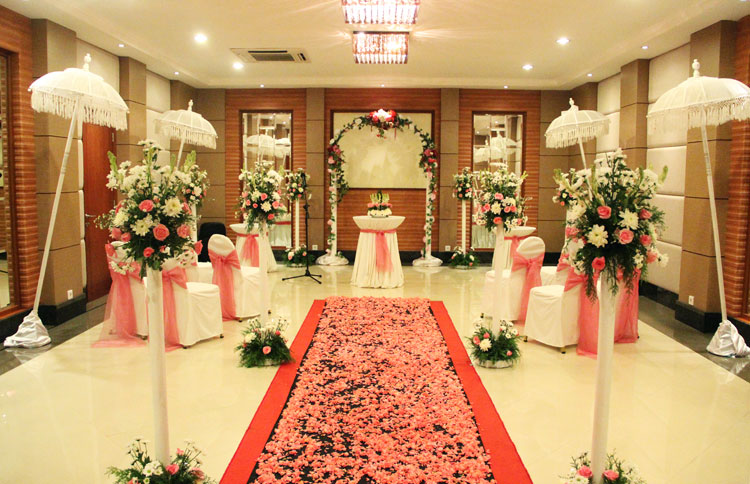 Indoor wedding venue provides at the Grand Mirage's ballroom